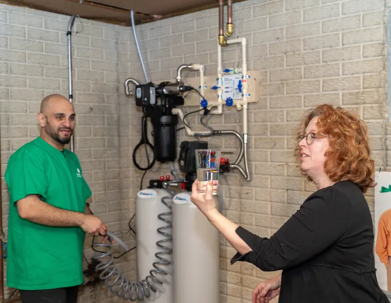 Happy homeowner family 4